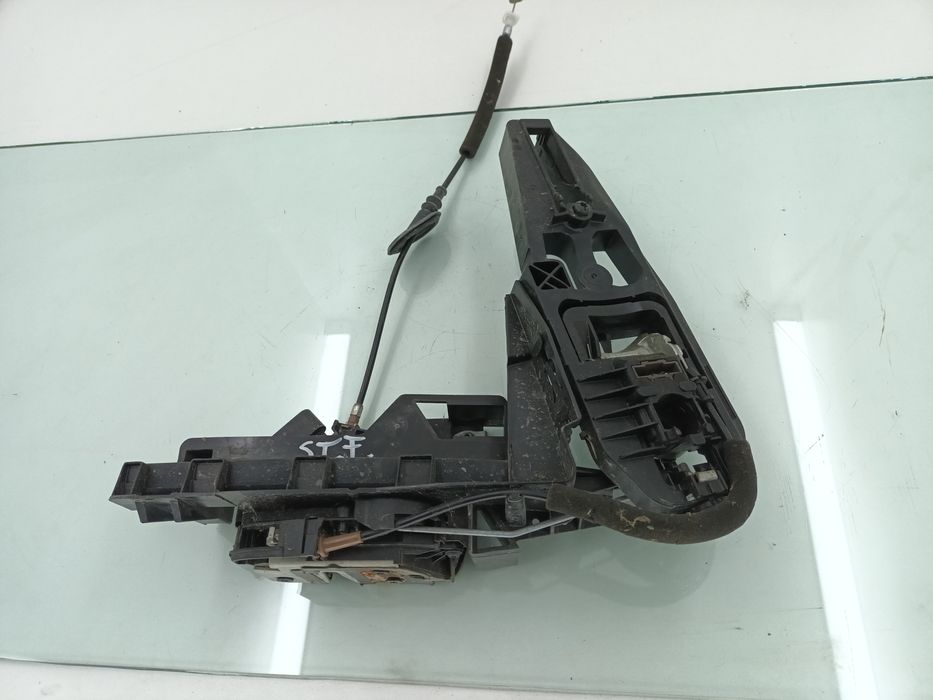 Dezmembrez Broasca usa stanga fata de pe Ford MONDEO MK5 2012-2022