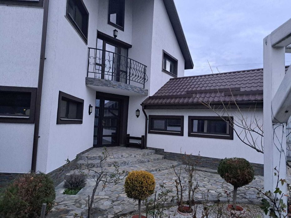 Vila Superba Complet Mobilata si Utilata In Cazasu cu teren de 1190mp