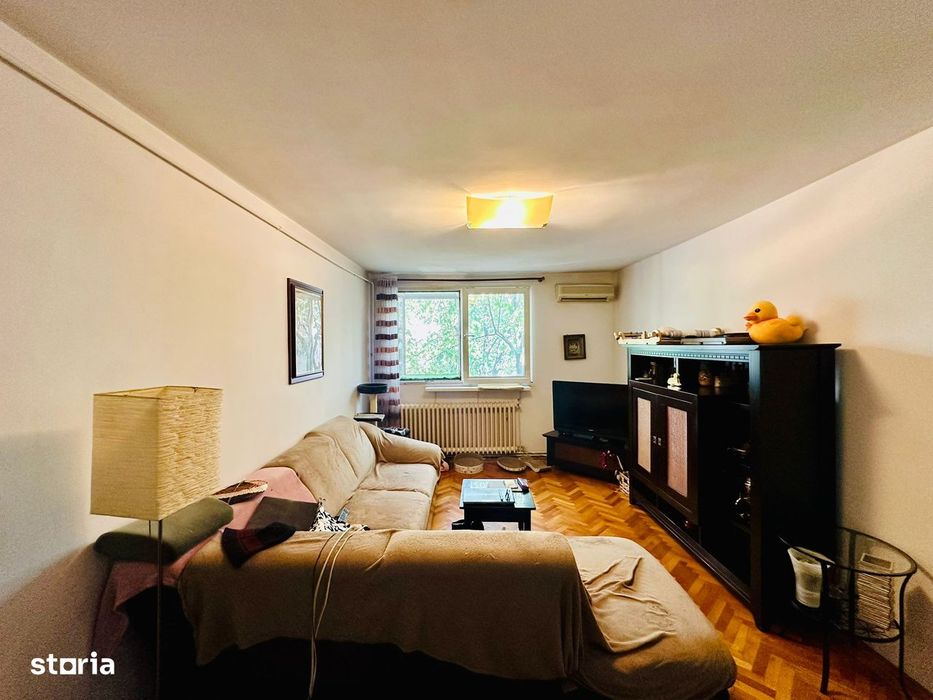 Apartament 4 camere - 2 bai - 6 minute metrou Titan