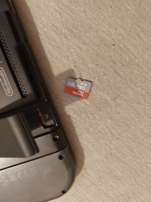 Vând Nintendo switch oled