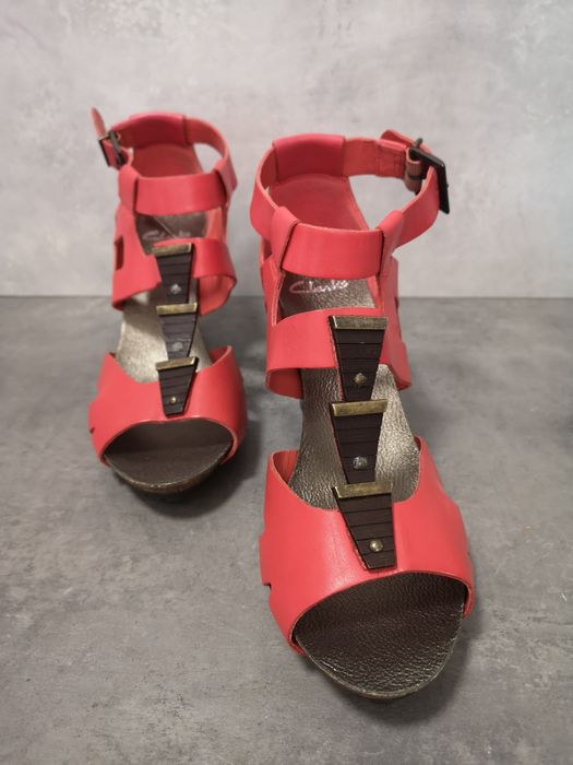 Сандали Clarks Нови номер 39 естествена кожа