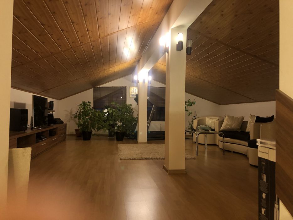 Vand vila  p +1 + mansarda