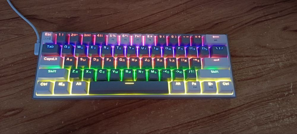 Механическая клавиатура Redragon k617 с коричневыми свичами