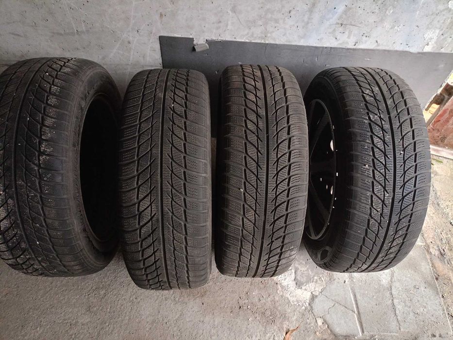 Джанти с гуми 205/55/16 Голф