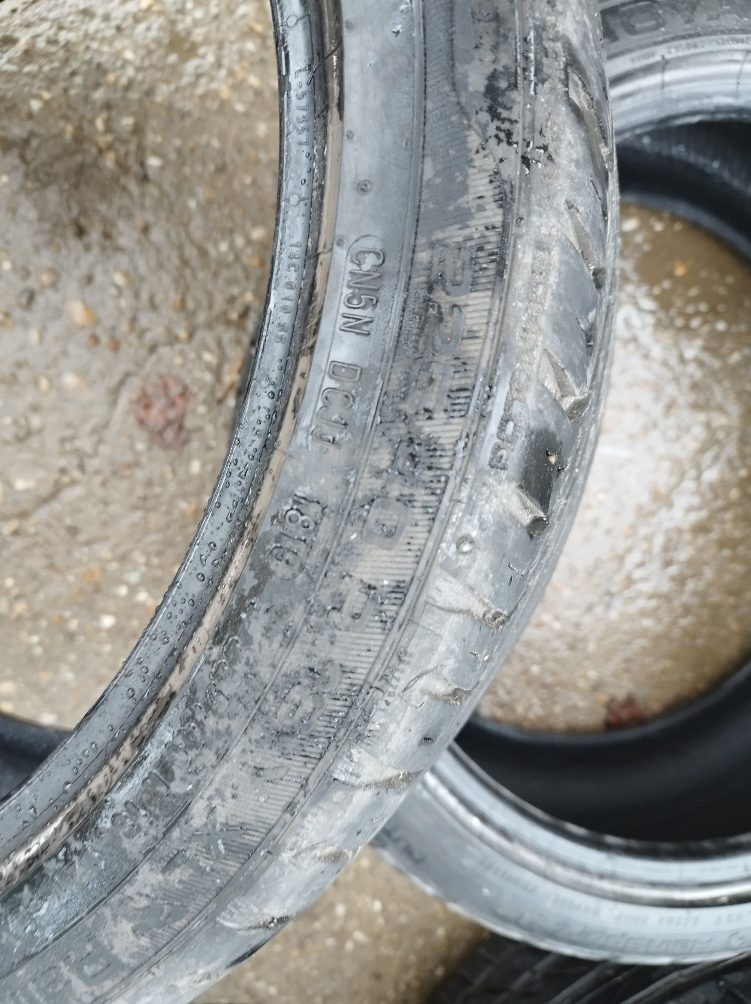 Anvelope 225/40R18 vara