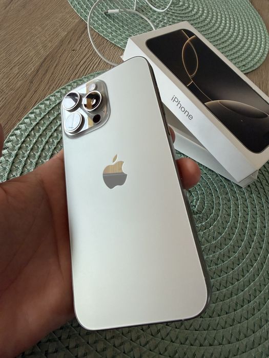 Iphone 16 pro max titanium Gray 256 GB