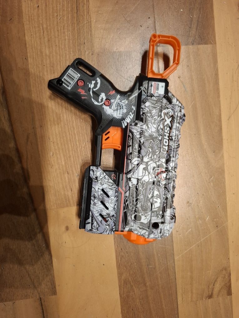 Nerf механичен с патрони
