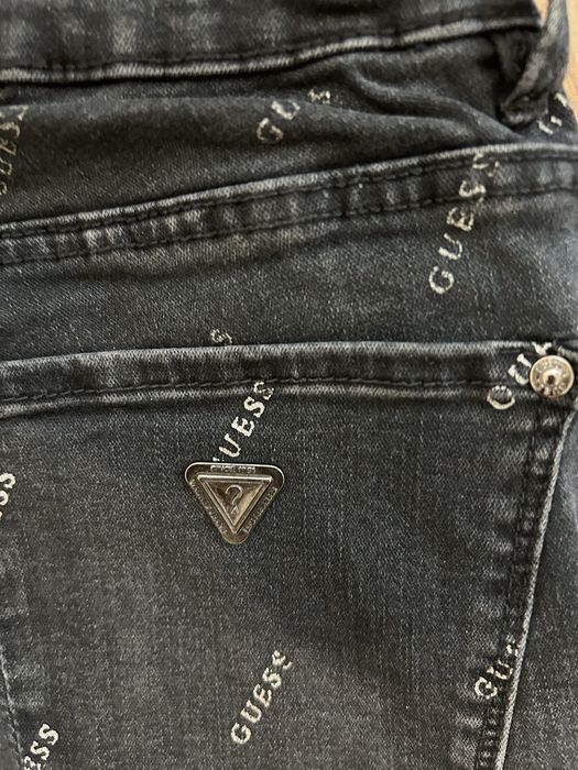 Дънки Guess оригинални.