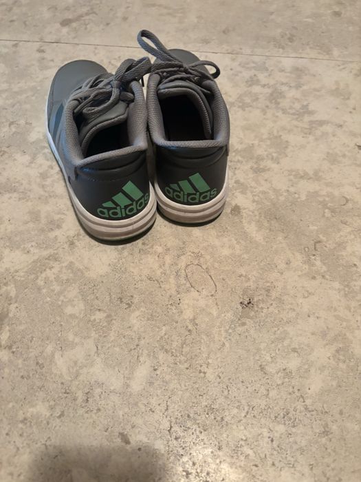 Детски маратонки Adidas 33 номер