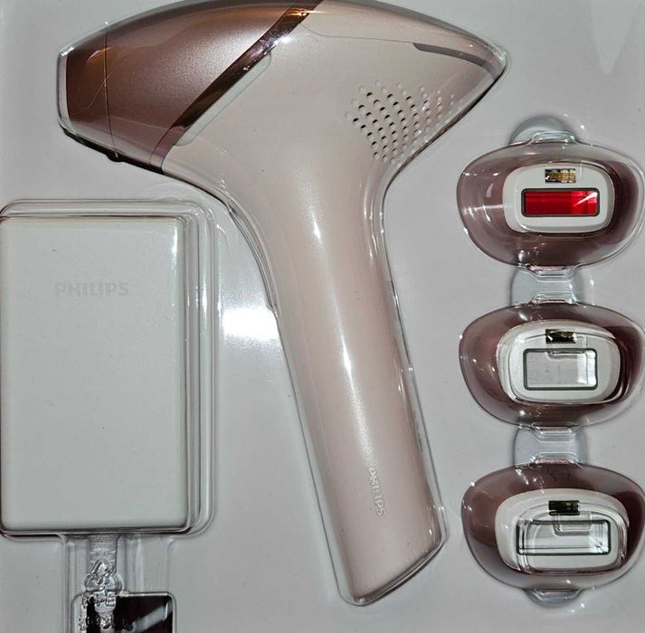 Фотоепилатор IPL Philips Lumea Series 9900 BRI977/00