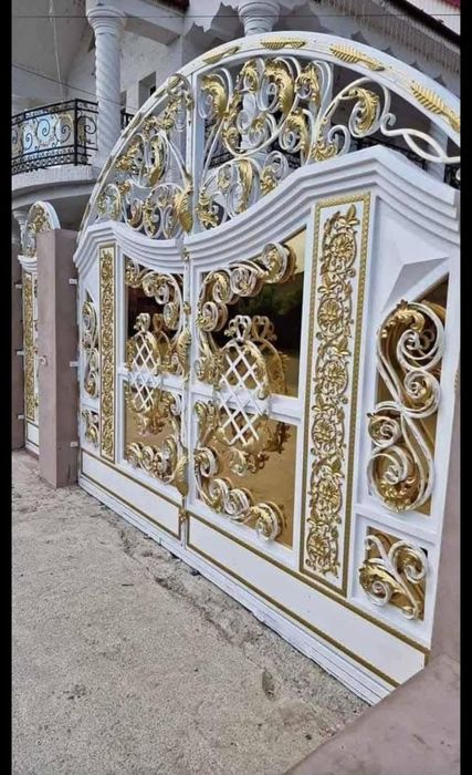 Porți și garduri din fier forjat