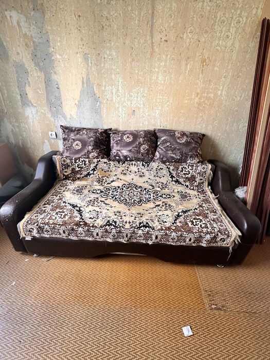 Отдам даром два дивана в хорошем состоянии