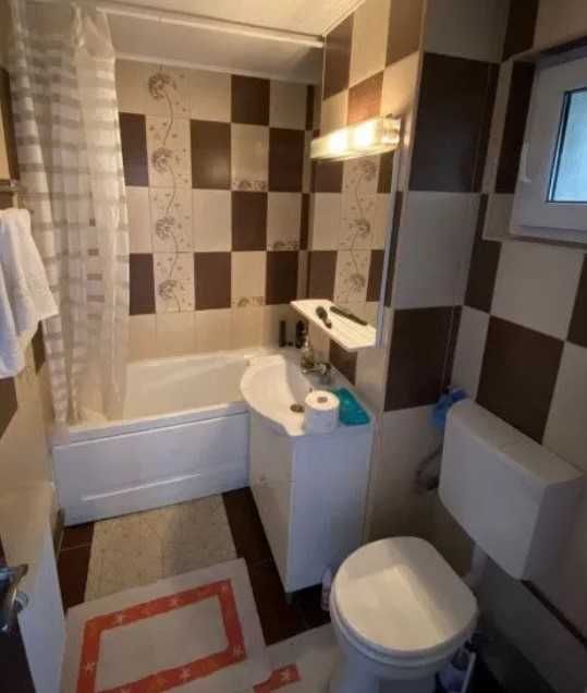 Дава се под наем Тристаен апартамент в Пловдив, Кършияка - 470 кв.м за 239.7 € - Снимка #3