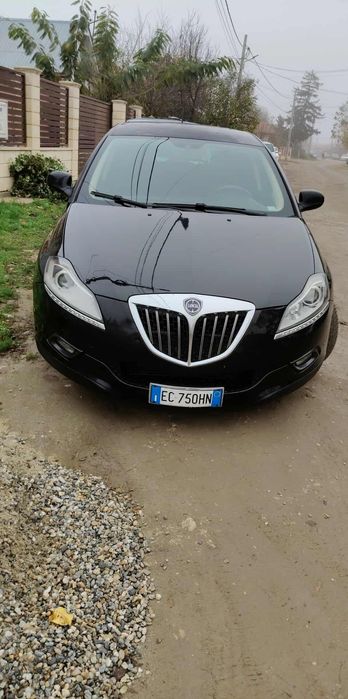 Vând Lancia Delta 2010