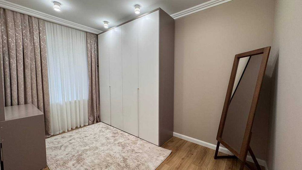 Сдается по Ул Алишер Новои  3х комнатная квартира