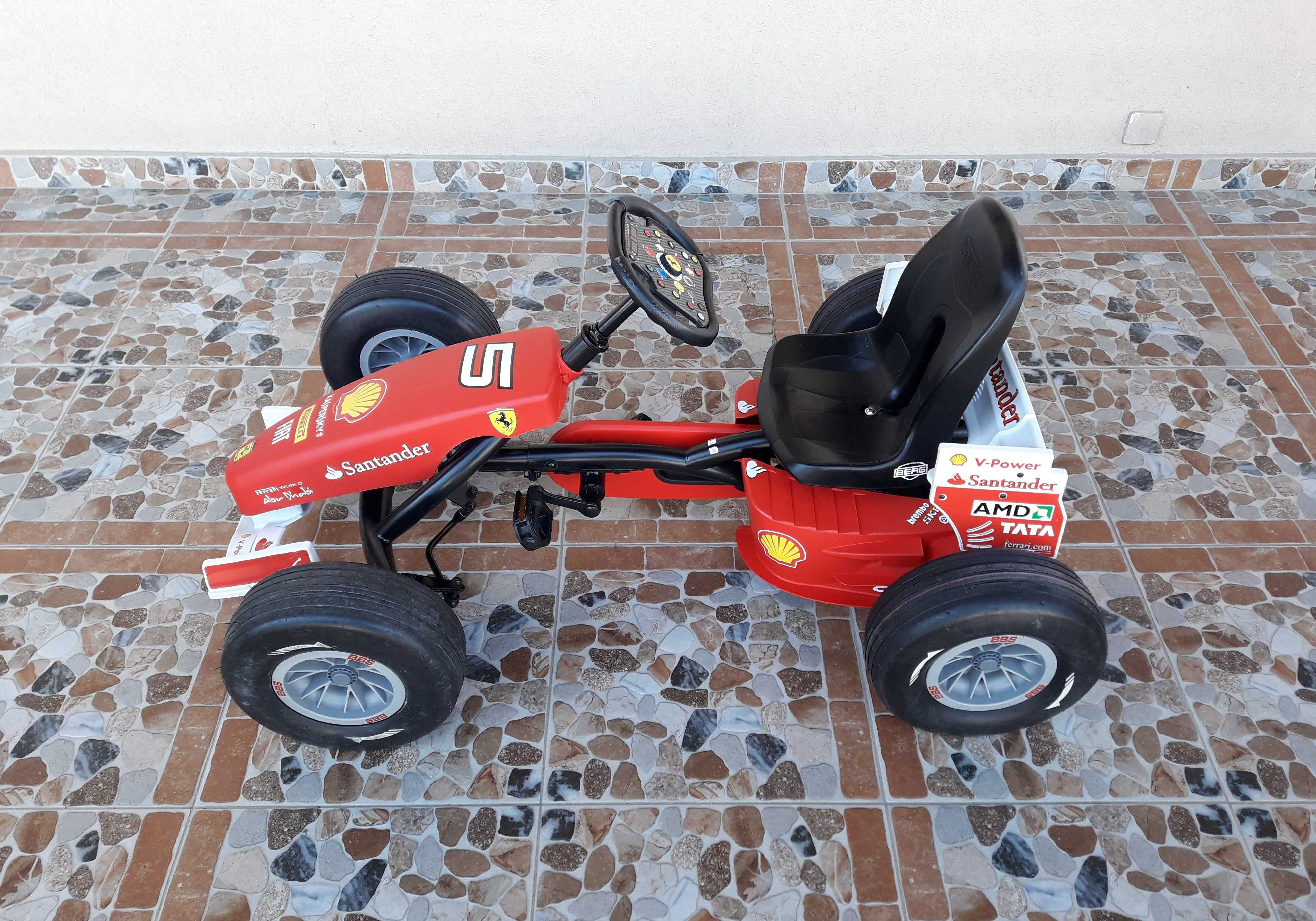 Cart (kart) cu pedale pentru copii BERG Ferrari F1 150 Italia - roșu