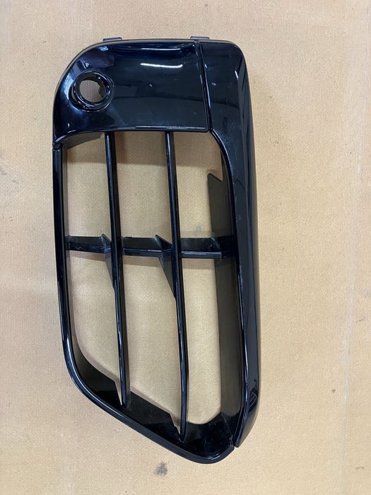 Дясна решетка в броня за BMW X1 F48 БМВ Х1 Ф48  2015-2019г