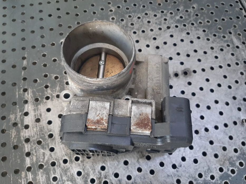 clapeta acceleratie 1.6 fsi bag  vw golf 5 skoda octavia 2 audi a3 8p seat leon 03c133062a