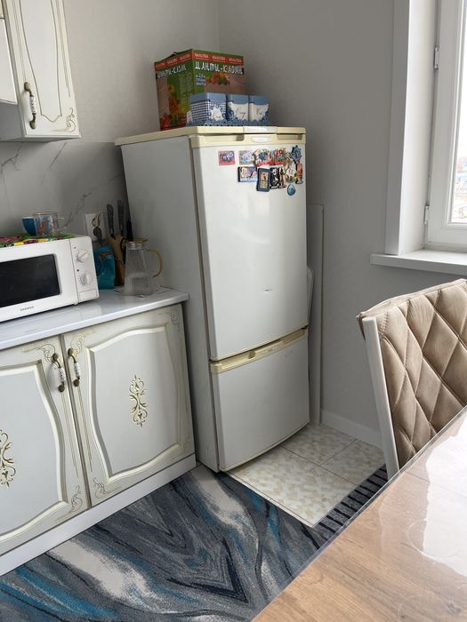 Холодильник б/у продам