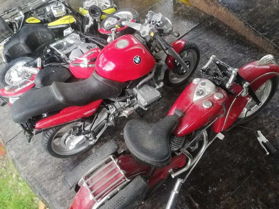 Vand machete auto,motorete,motocicleta,metal,colectie