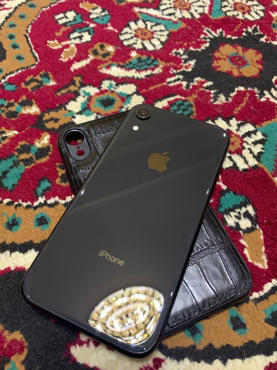 Iphone xr yomksti 85% joyi 64tali