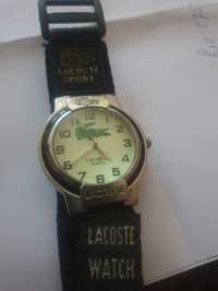 Спортен часовник Lacoste.