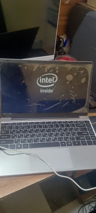 Arzon noutbuklar srochno sotiladi