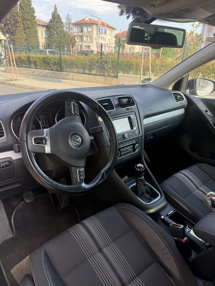 VW Golf 1.6 TDI 2012г