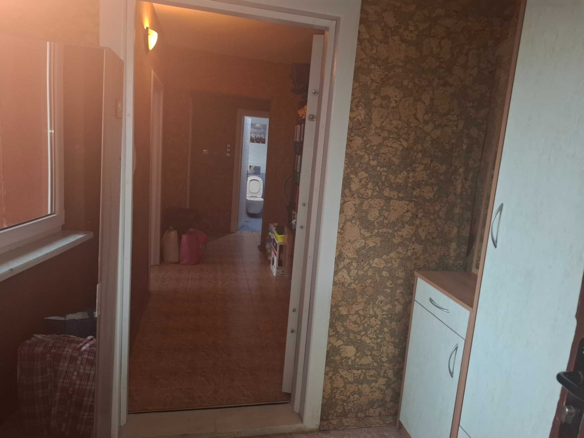 4-стаен апартамент София Дружба 2/ 4-room apartment  Sofia Bulgaria