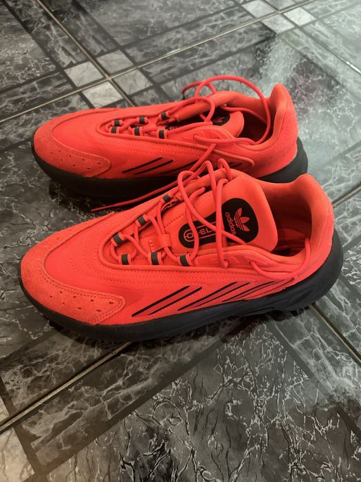 Маратонки,почти нови