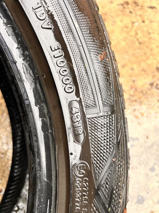 205/55/17 Vredestein