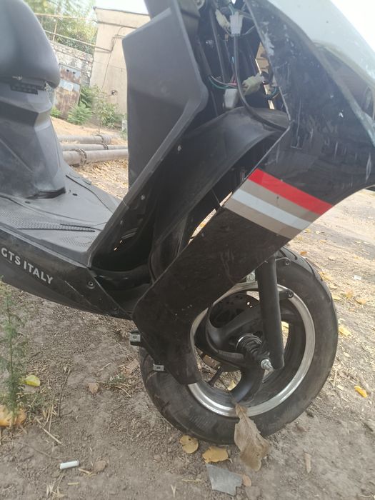 Skuter benzili ozgina ishi bor
