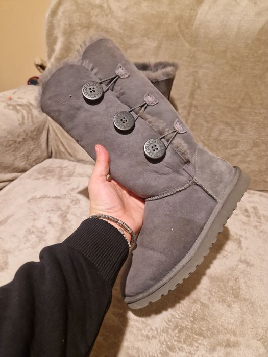 Cizme ugg mărimea 37