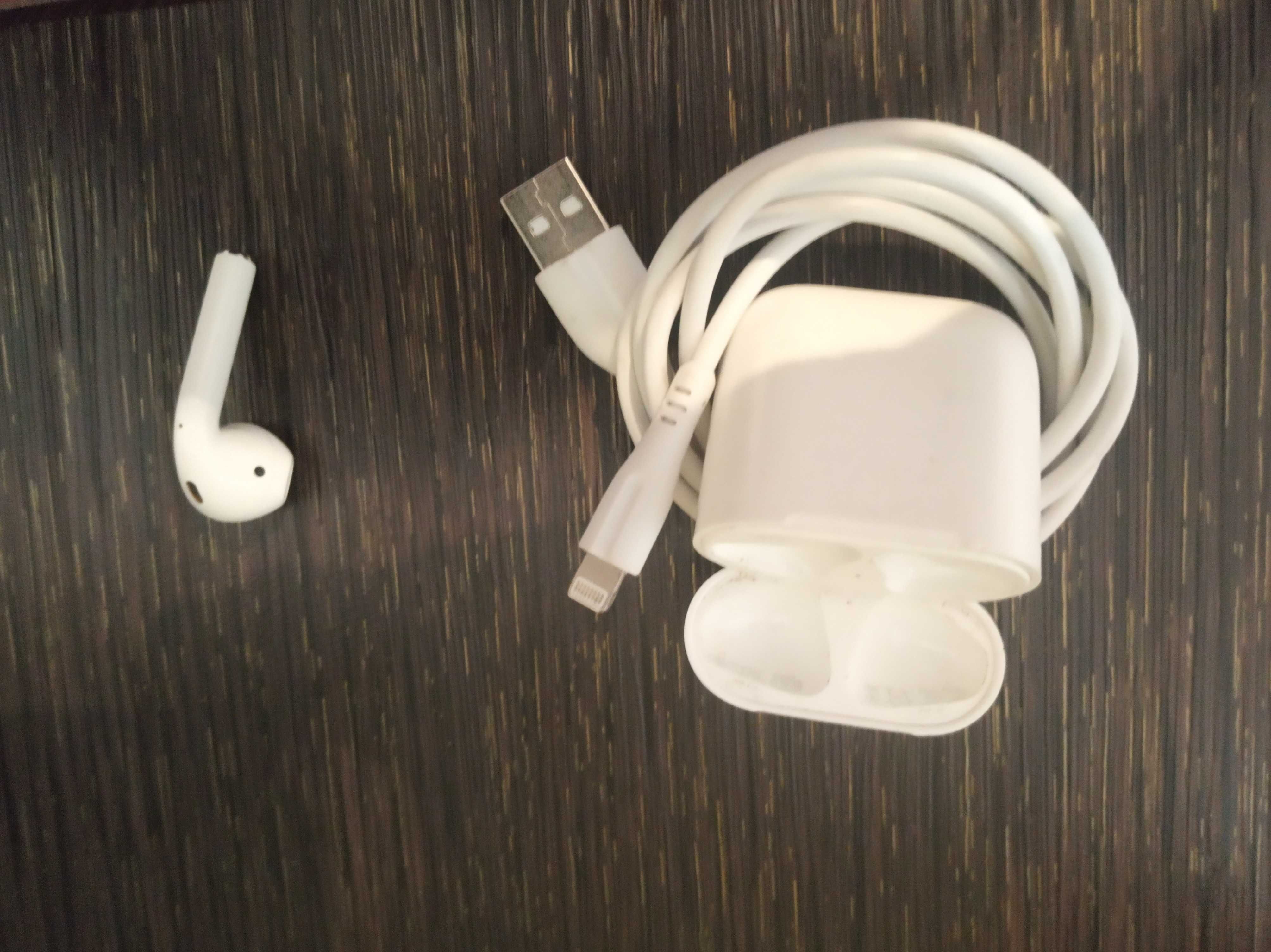 Наушники AirPods (2‑го поколения) оригинал кейс+ левое ухо