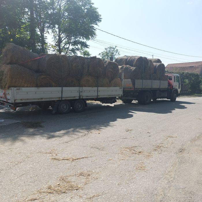 Transport nisip sort pământ lemne baloți cu mașină basculabilă ,macara