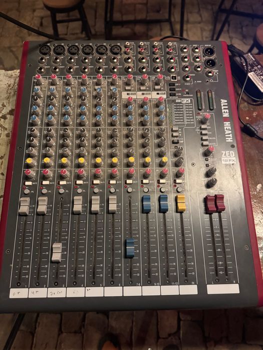 Сабуфер , колонки, пульт