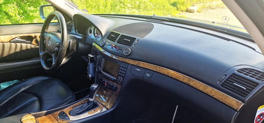 Продавам Мерцедес W 211  бензин 3.5