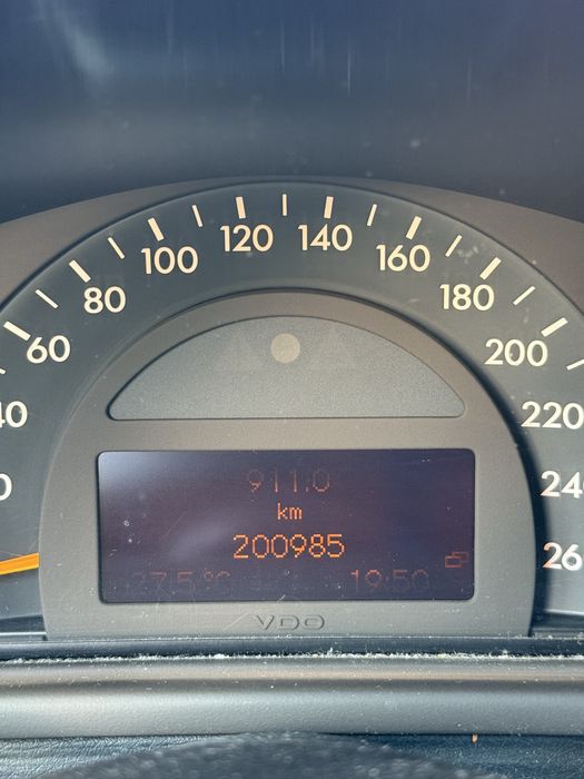 Mercedes-benz c class w203