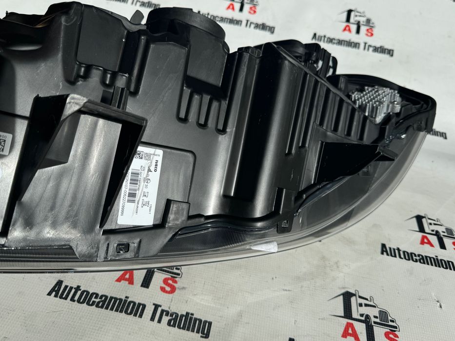 far iveco Stralis S-WAY nou / original disponibile stanga / dreapta