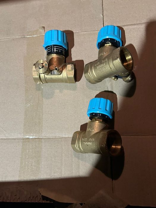 Балансировочный клапан ДУ 32 с измерительным ниппелем