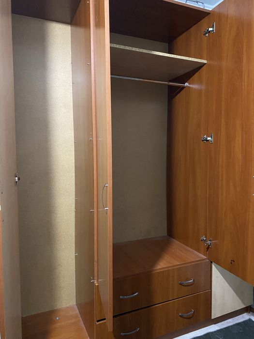 Продам Шифонер в отличном состоянеи так как преобретаем новый не дорог