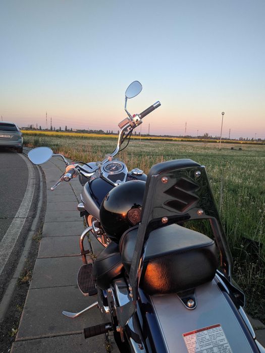 Suzuki C800/VL800