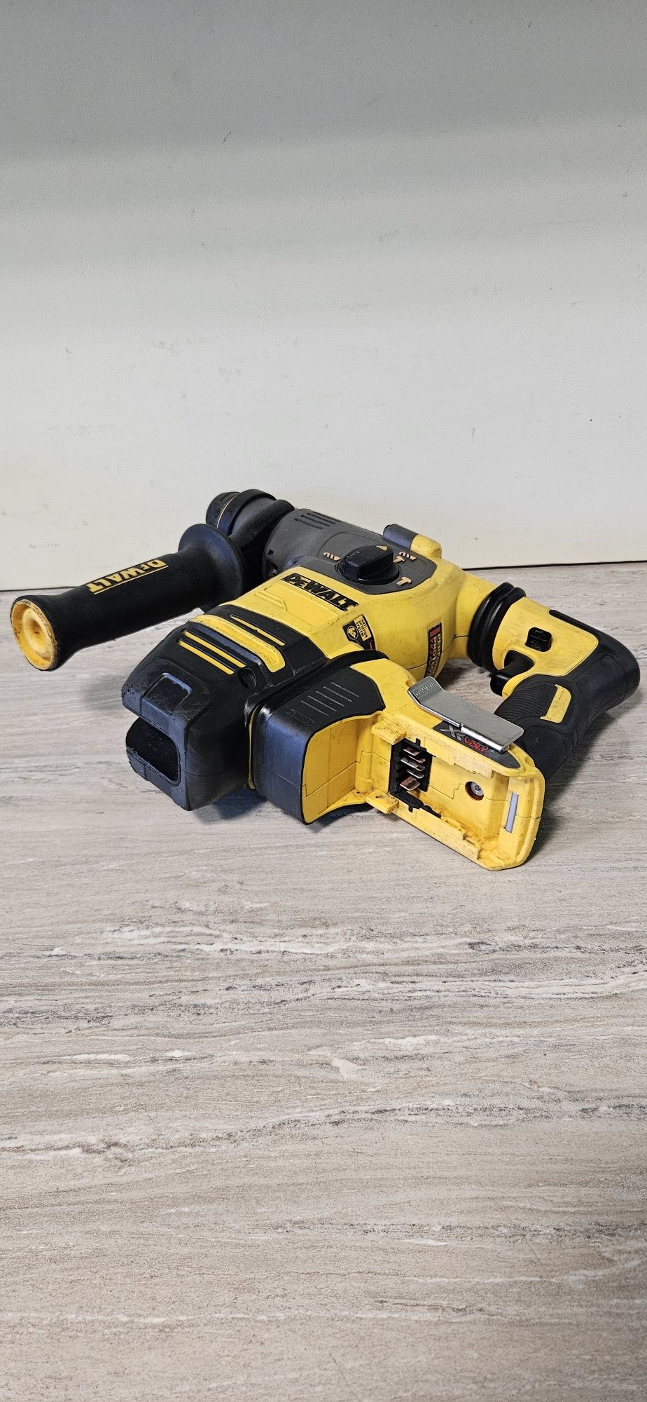 Dewalt Перфоратор DCH333 XR FLEXVOLT 54V.