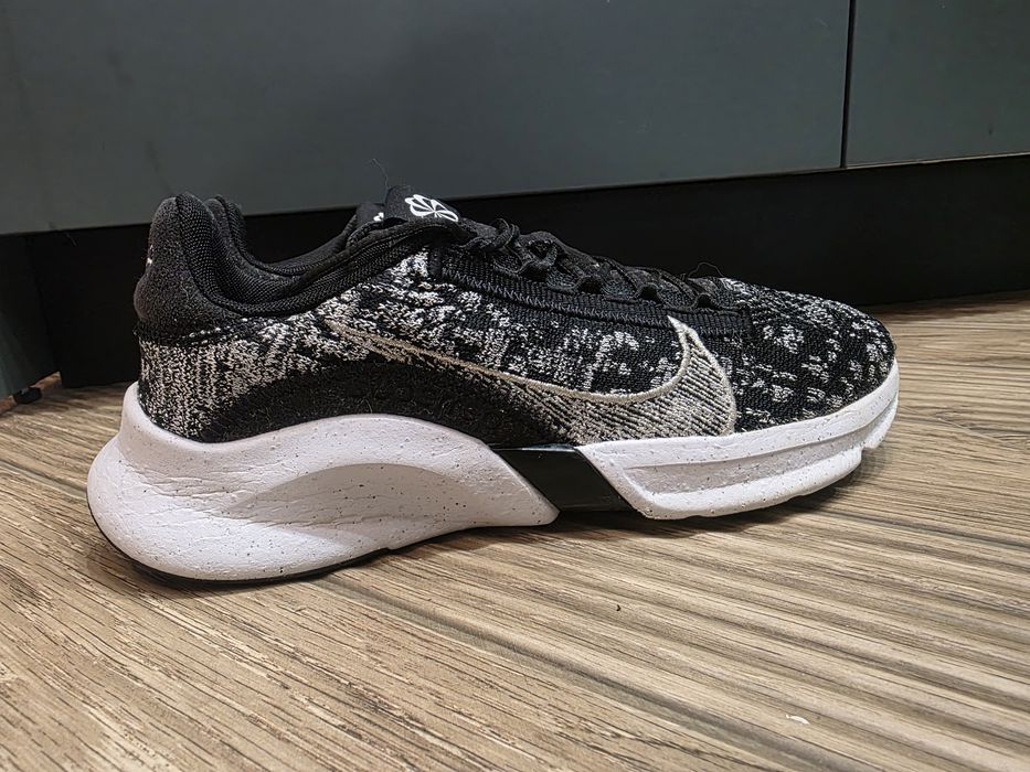 Дамски маратонки NIKE