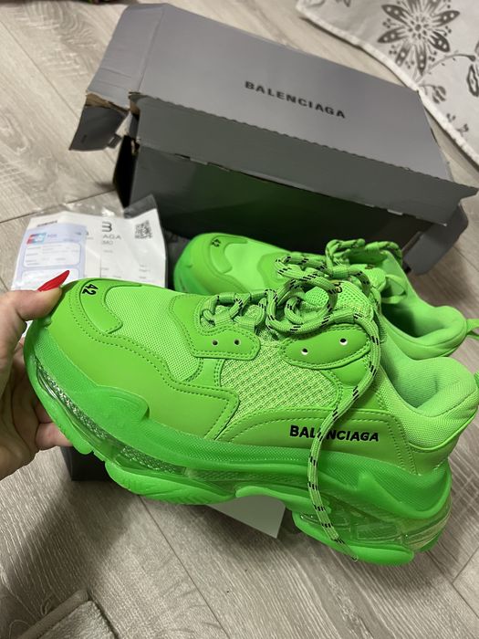 Vând Adidasi din piele cu certificat