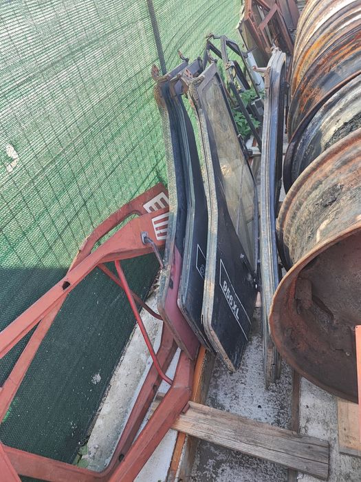 Uși tractor international