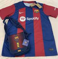 Тениска и чанта Nike Barcelona