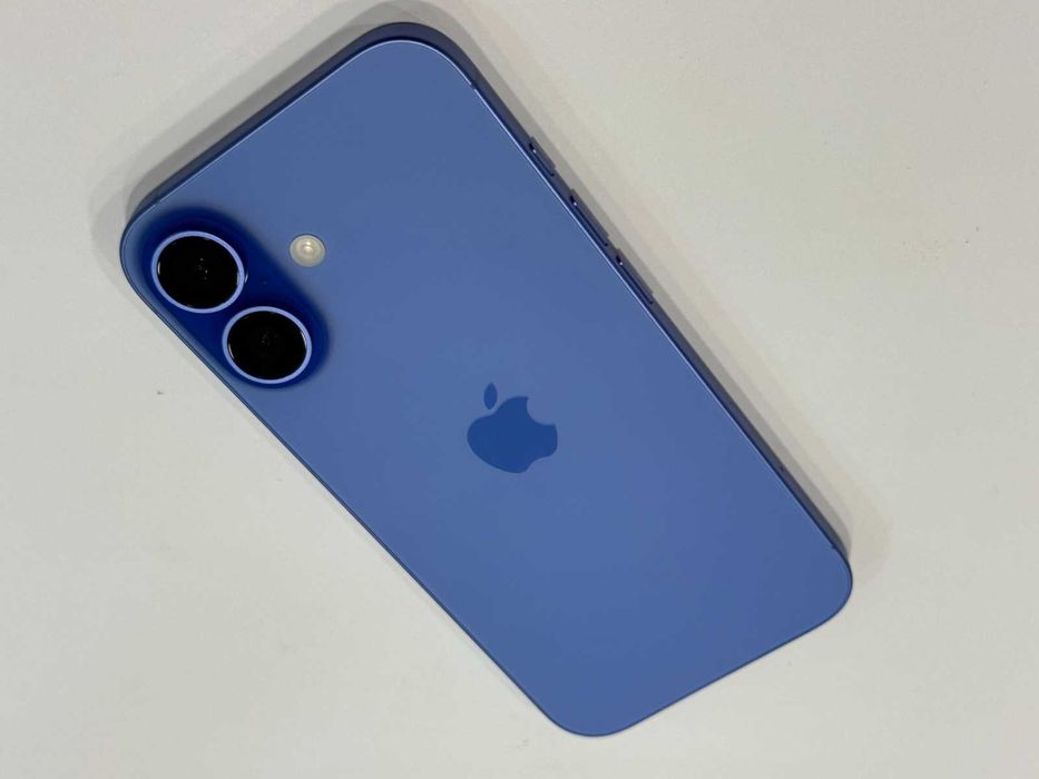 iPhone 16 • 128GB • Blue • 100% Battery Health • 0 Cycles