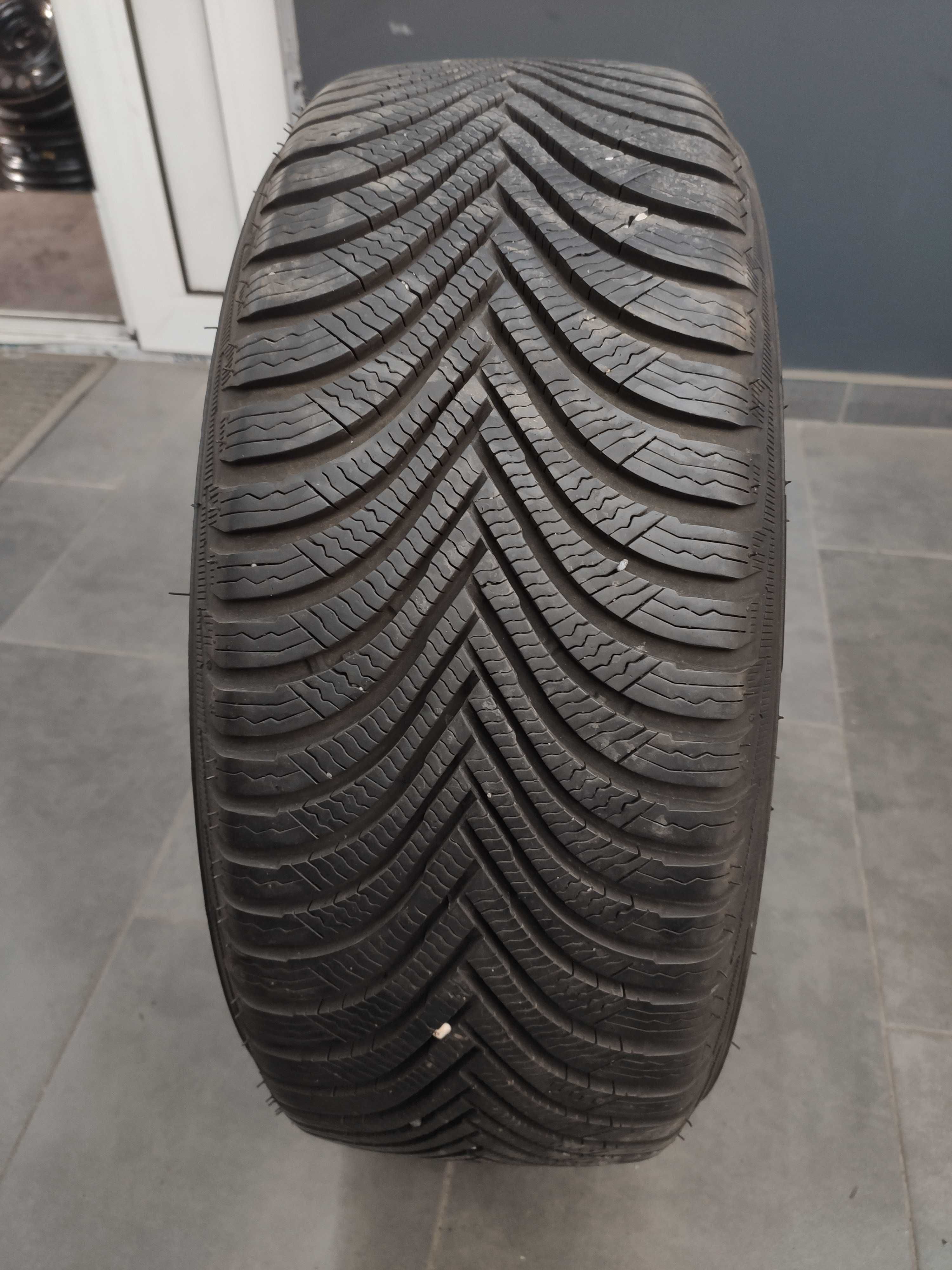 1бр Зимна Гума 205 55 16 - Michelin Runflat - DOT 2021