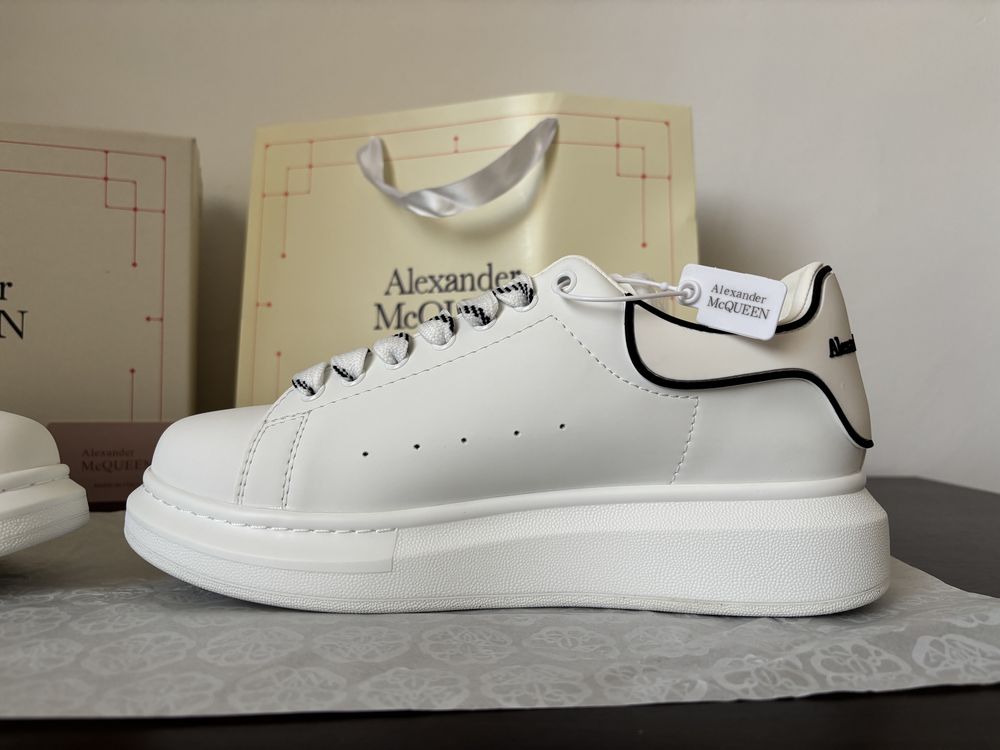 Alexander McQueen Black Lines (Epoxy)